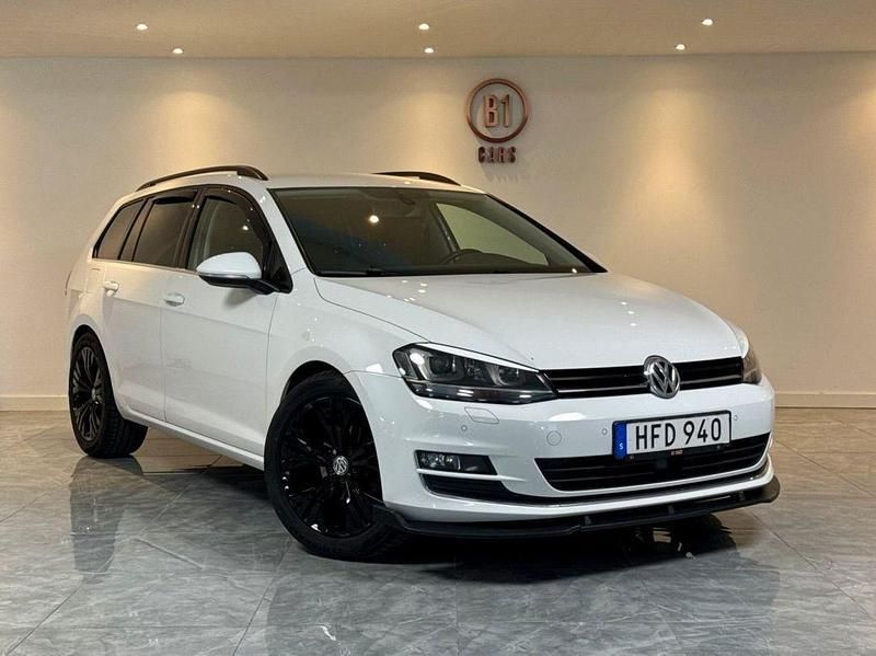 Vit Begagnad 2014 VW Golf VII R-line Kombi | 109 900 kr (Lite dyr) - Bild 1/4