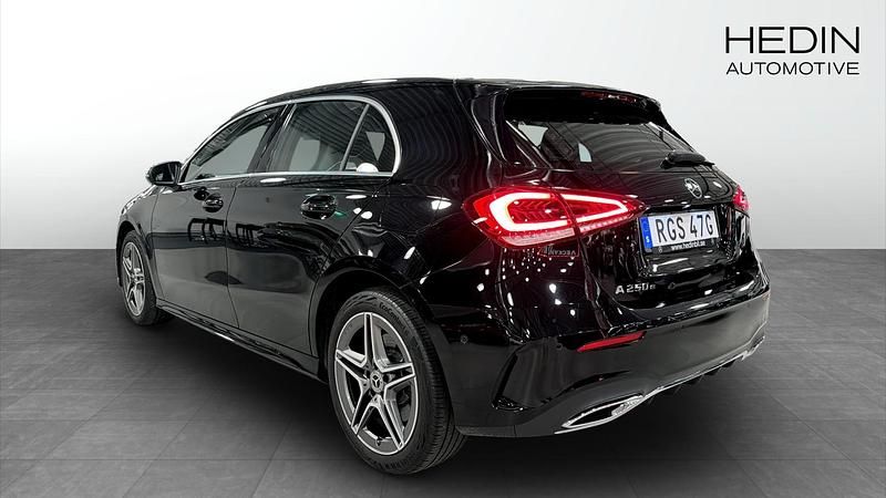 Begagnad Mercedes E250 AMG line 2022 Kombi