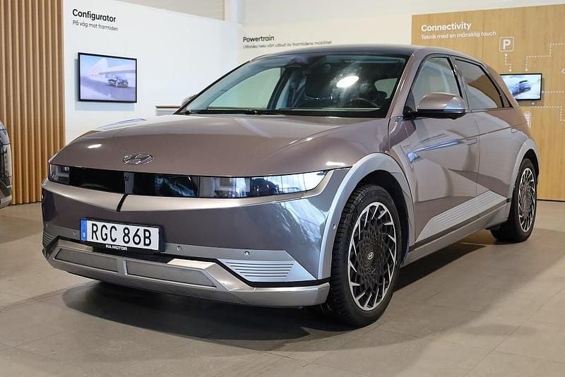 Grönmetallic Begagnad 2022 Hyundai Ioniq 5 Advanced SUV | 299 900 kr (Marknadspris) - Bild 1/3