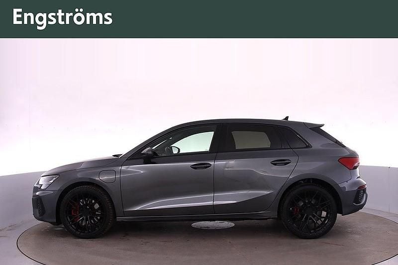 Begagnad Audi A3 e-tron S-Line 150 HK (110 kW) 2021 Grå Halvkombi