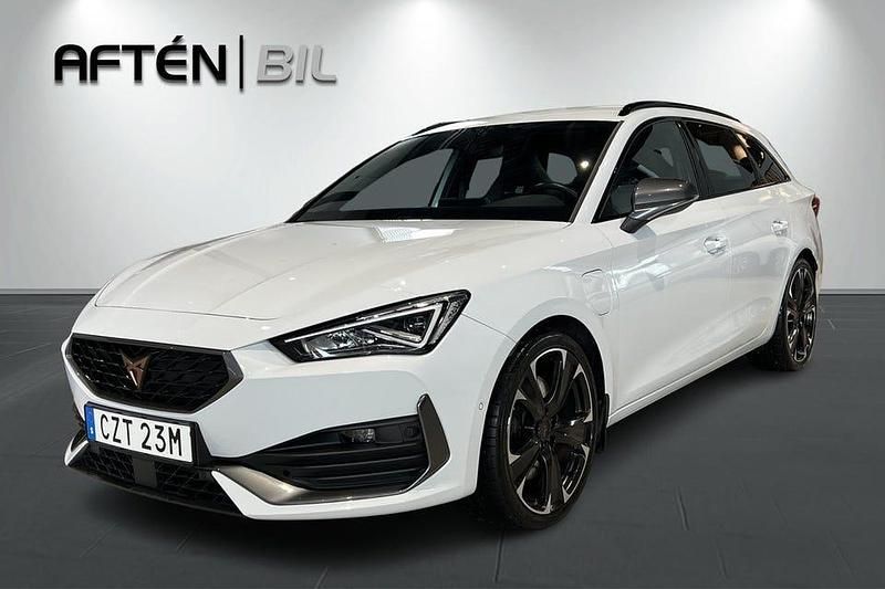 Begagnad Cupra Leon VZ 245 HK (180 kW) 2024 Vit