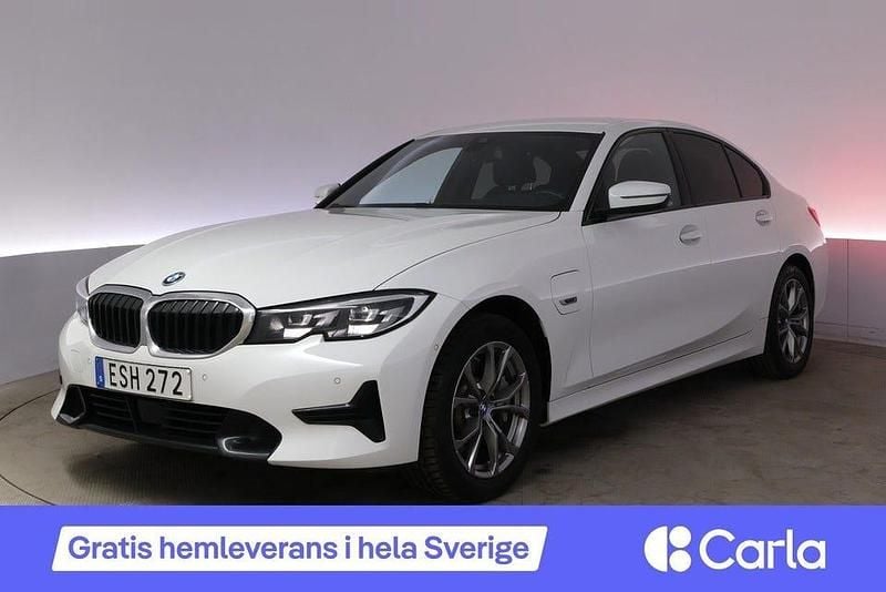 Begagnad BMW 330 Sport Line 292 HK (214 kW) 2022 Vit Sedan