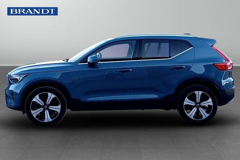 Begagnad Volvo XC40 Plus 265 HK (194 kW) 2023 Blå SUV