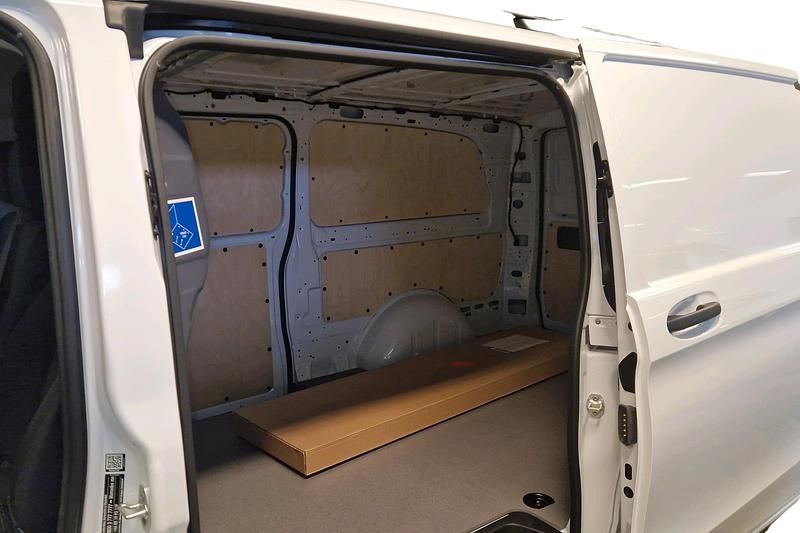 Ny Mercedes Vito 192 HK (141 kW) 2025 Vit Van