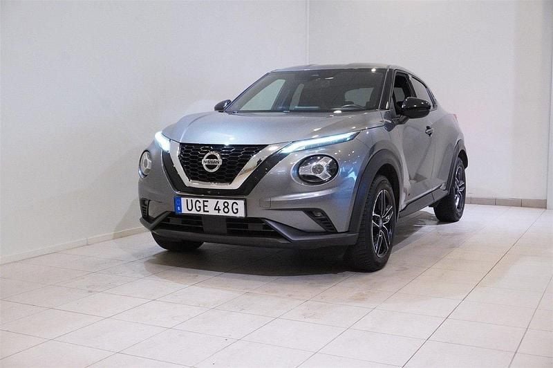 Grå Begagnad 2019 Nissan Juke N-Connecta SUV | 159 900 kr (Marknadspris) - Bild 1/4