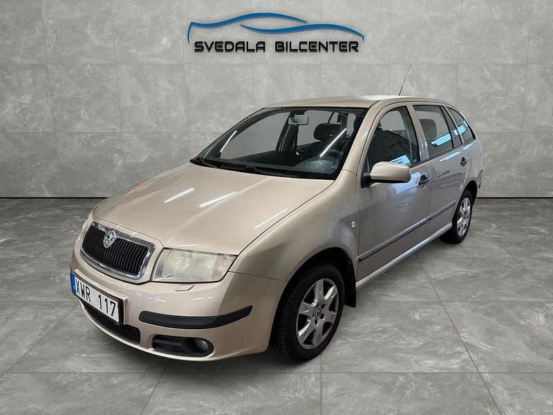 Begagnad Skoda Fabia 75 HK (55 kW) 2006 Brun Halvkombi