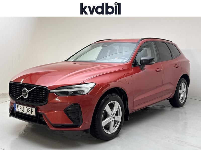 Begagnad Volvo XC60 Plus 350 HK (257 kW) 2023 Röd SUV