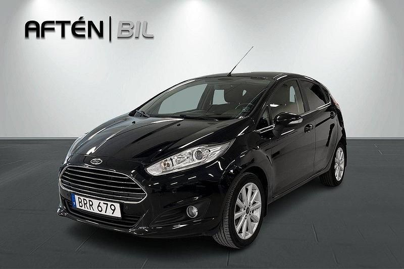 Begagnad 2014 Ford Fiesta Titanium Halvkombi | 69 900 kr (Bra pris) - Bild 1/3