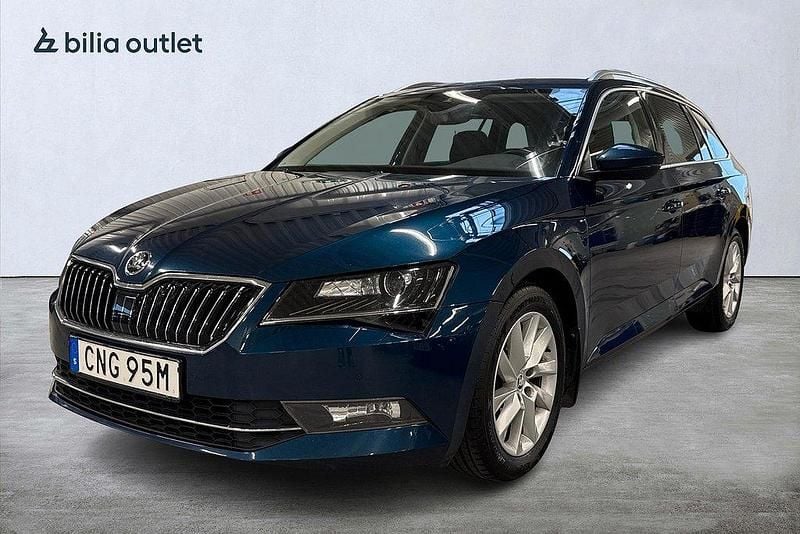 Blå Begagnad 2019 Skoda Superb Style Kombi | 219 900 kr (Bra pris) - Bild 1/3
