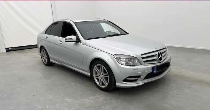 Silver Begagnad 2011 Mercedes C180 AMG Sedan | 95 000 kr (Marknadspris) - Bild 1/4