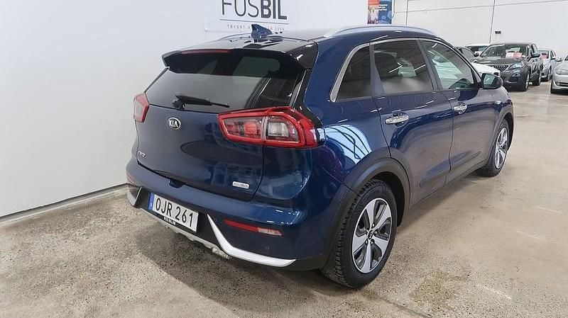 Begagnad Kia Niro 141 HK (103 kW) 2016 Blå SUV