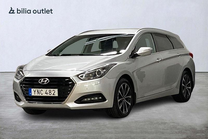 Silver Begagnad 2017 Hyundai i40 Comfort Kombi | 139 900 kr (Marknadspris) - Bild 1/3
