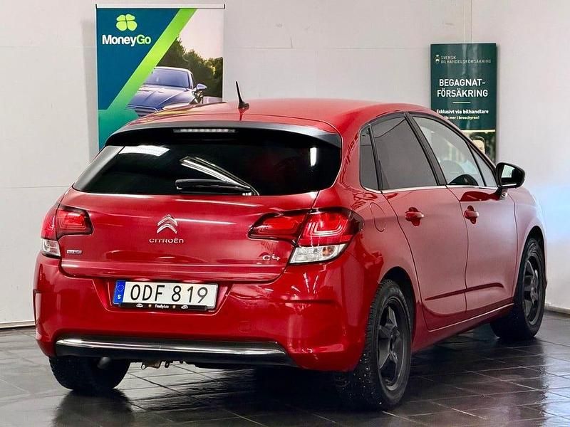 Begagnad Citroën C4 120 HK (88 kW) 2016 Röd Halvkombi