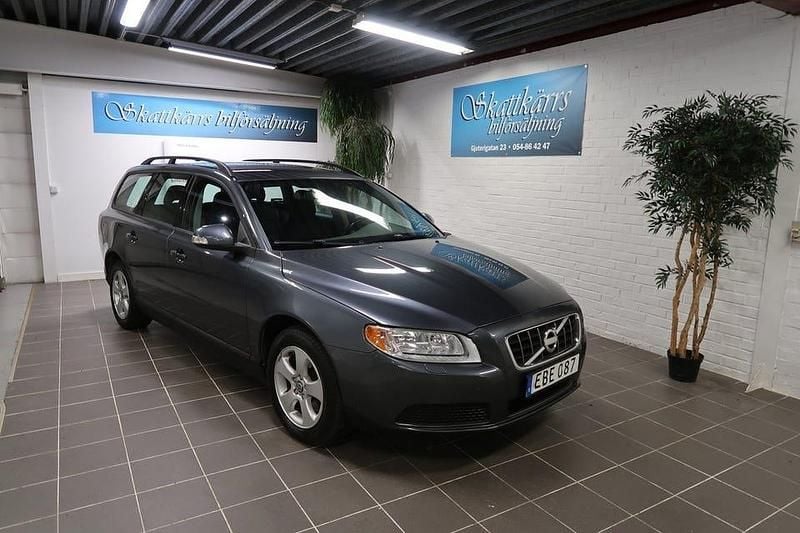 Begagnad Volvo V70 146 HK (107 kW) 2009 Grå Kombi