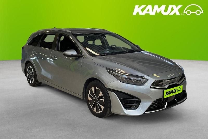 Silver/grå Begagnad 2022 Kia Ceed Advance Kombi | 238 900 kr (Marknadspris) - Bild 1/3