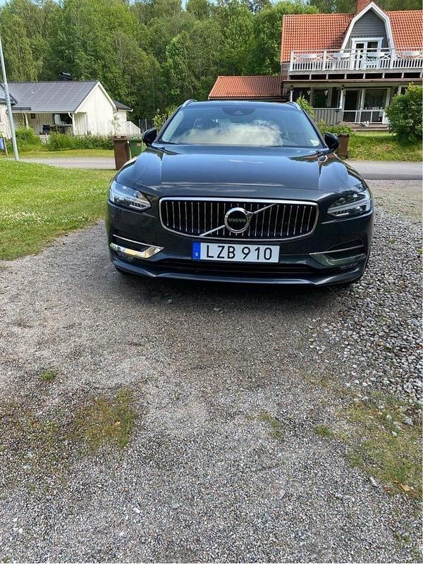 Grå Begagnad 2017 Volvo V90 Inscription Kombi | 200 000 kr (Bra pris) - Bild 1/4