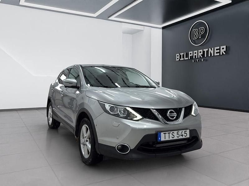 Begagnad Nissan Qashqai 131 HK (96 kW) 2017 Silver SUV