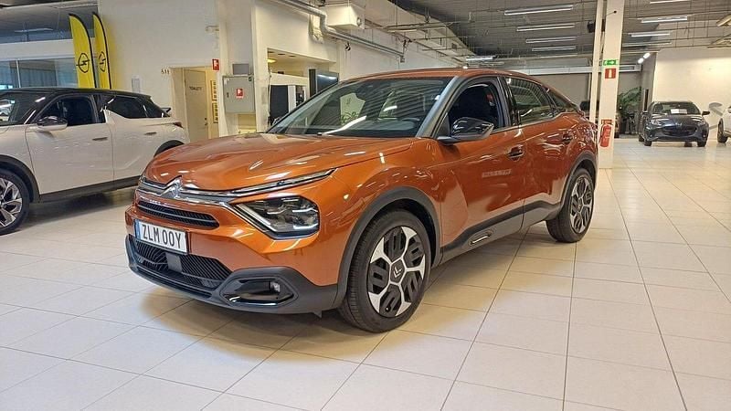 Orange Begagnad 2022 Citroën C4 PureTech Halvkombi | 164 900 kr (Bra pris) - Bild 1/4