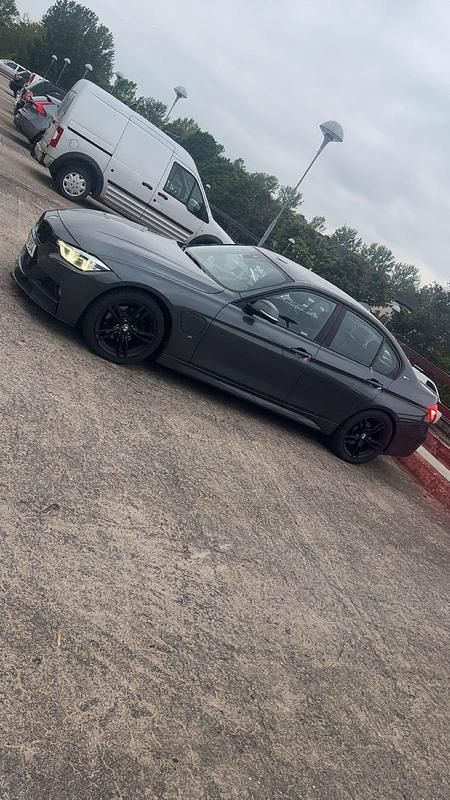 Begagnad 2017 BMW 330 M Sport Sedan | 189 000 kr - Bild 1/4