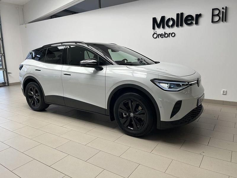 Vit (glacier white metallic bl) Ny 2025 VW ID.4 Pro SUV | 587 900 kr (Lite dyr) - Bild 1/4