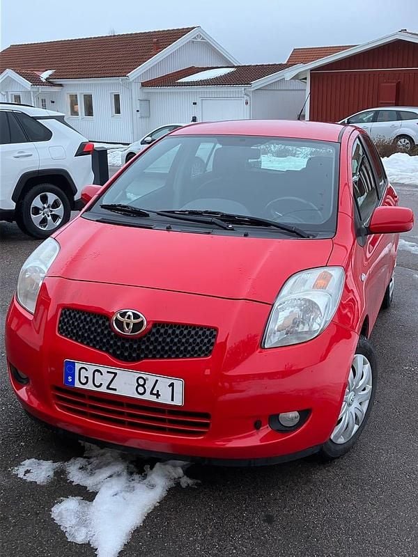 Begagnad Toyota Yaris 87 HK (63 kW) 2008 Halvkombi