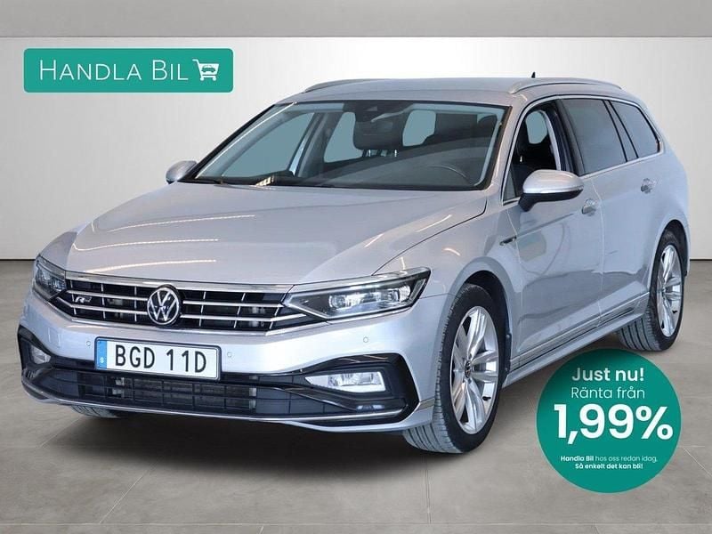 Silver Begagnad 2022 VW Passat R-line Kombi | 319 900 kr (Marknadspris) - Bild 1/4