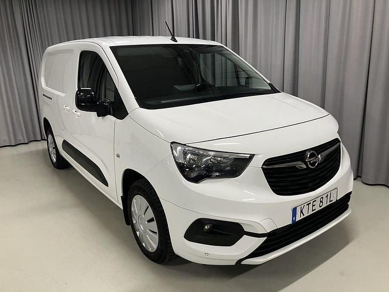 Vit Begagnad 2021 Opel Combo Van | 169 000 kr (Marknadspris) - Bild 1/4