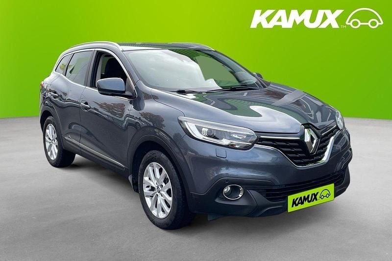Silver/grå Begagnad 2015 Renault Kadjar LIMITED SUV | 114 900 kr (Marknadspris) - Bild 1/4