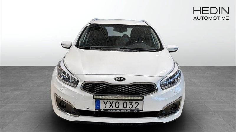 Begagnad Kia Ceed Sportswagon 135 HK (99 kW) 2017 Vit Kombi