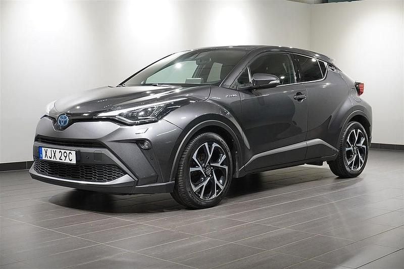 Mörkgrå Begagnad 2020 Toyota C-HR Edition SUV | 209 900 kr (Marknadspris) - Bild 1/4
