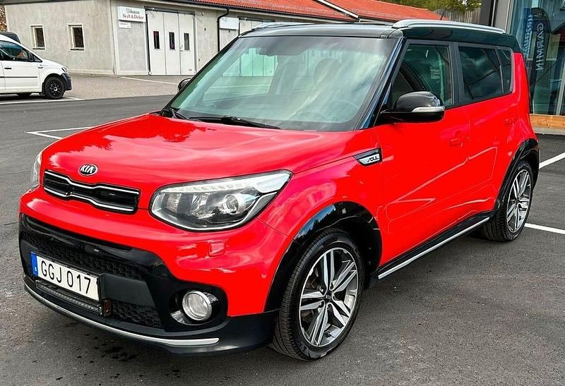 Röd Begagnad 2016 Kia Soul SUV | 89 900 kr (Marknadspris) - Bild 1/4