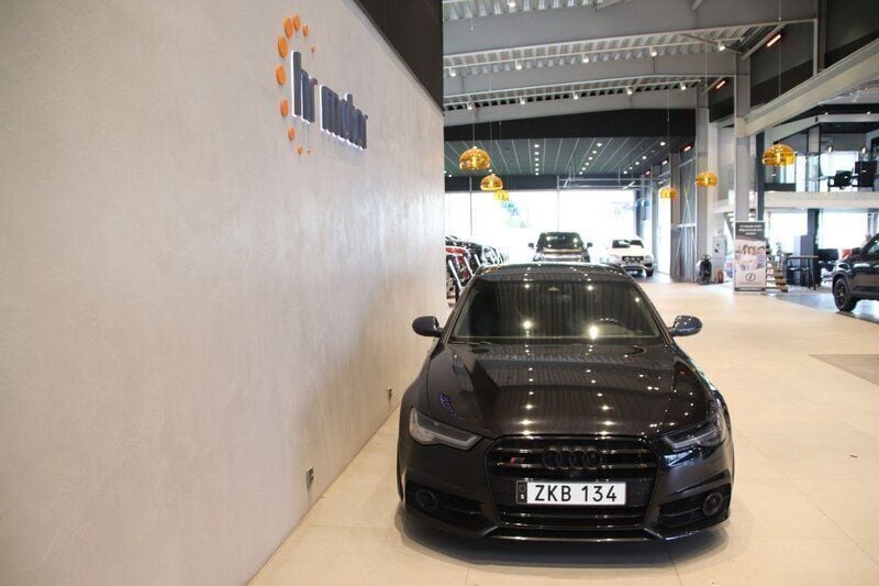 Svart Begagnad 2014 Audi S6 Kombi | 399 000 kr (Marknadspris) - Bild 1/4