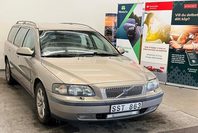 Begagnad Volvo V70 200 HK (147 kW) 2001 Brun Kombi