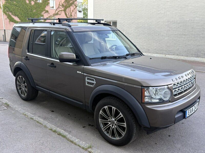 Brun Begagnad 2012 Land Rover Discovery 4 HSE SUV | 170 000 kr (Marknadspris) - Bild 1/4