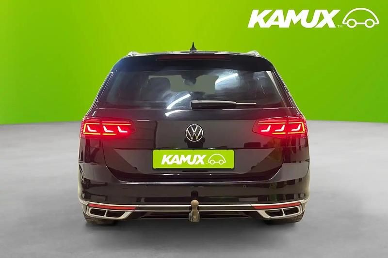 Begagnad VW Passat R-line 200 HK (147 kW) 2022 Svart Kombi