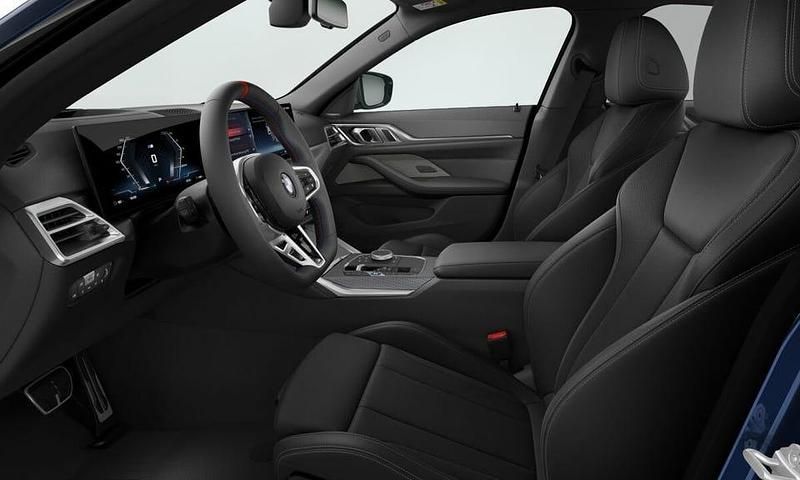 Begagnad BMW i4 Comfort Edition 442 kW (601 HK) 2000 Tanzanite blue metallic Sedan