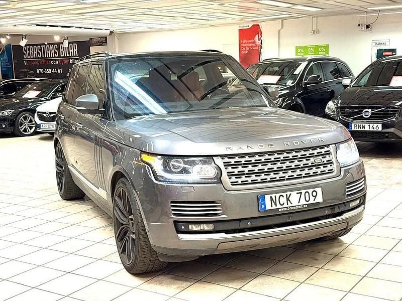 Grå Begagnad 2016 Land Rover Range Rover SUV | 149 900 kr - Bild 1/4