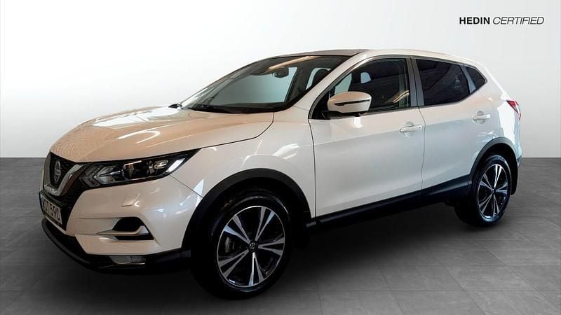Vit (white) Begagnad 2020 Nissan Qashqai N-Connecta SUV | 204 900 kr (Bra pris) - Bild 1/4