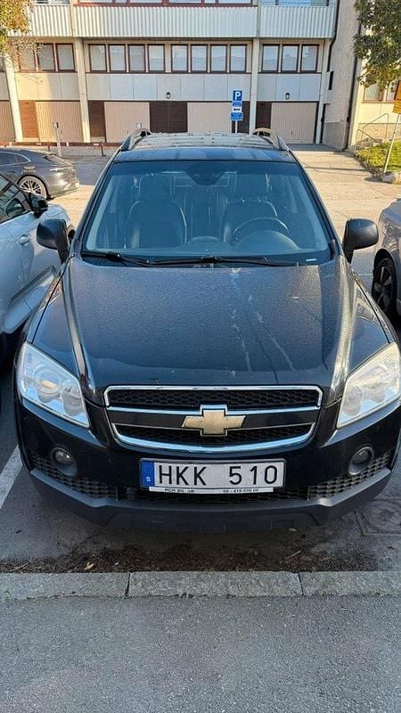 Svart Begagnad 2009 Chevrolet Captiva SUV | 25 000 kr (Superpris) - Bild 1/4