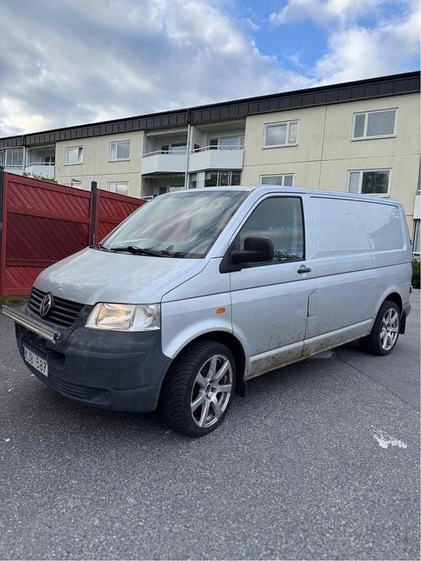 Silver Begagnad 2007 VW T5 Van | 25 000 kr (Superpris) - Bild 1/4