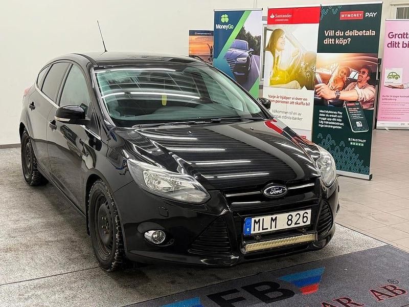 Begagnad Ford Focus 125 HK (91 kW) 2013 Svart Halvkombi