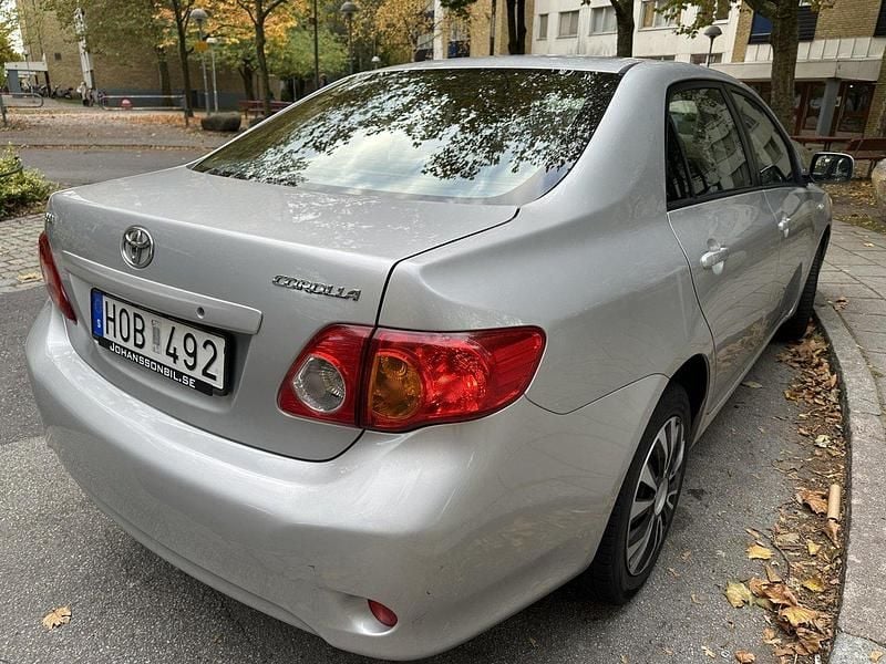 Silver Begagnad 2008 Toyota Corolla Sedan | 59 500 kr (Lite dyr) - Bild 1/4