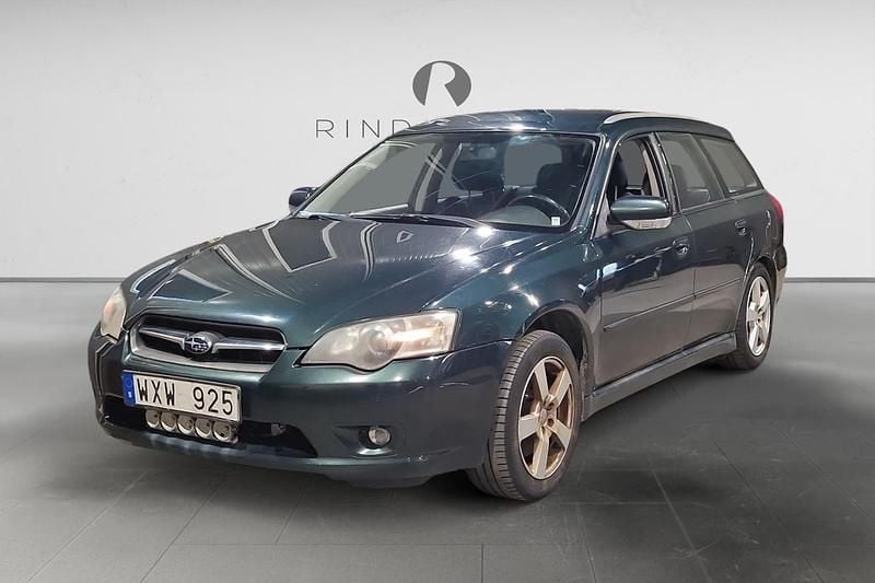 Mörkgrön Begagnad 2004 Subaru Legacy Kombi | 9 900 kr (Bra pris) - Bild 1/3