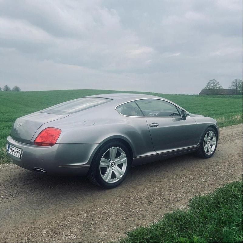 Begagnad Bentley Continental GT 560 HK (411 kW) 2007 Grå Sportkupé