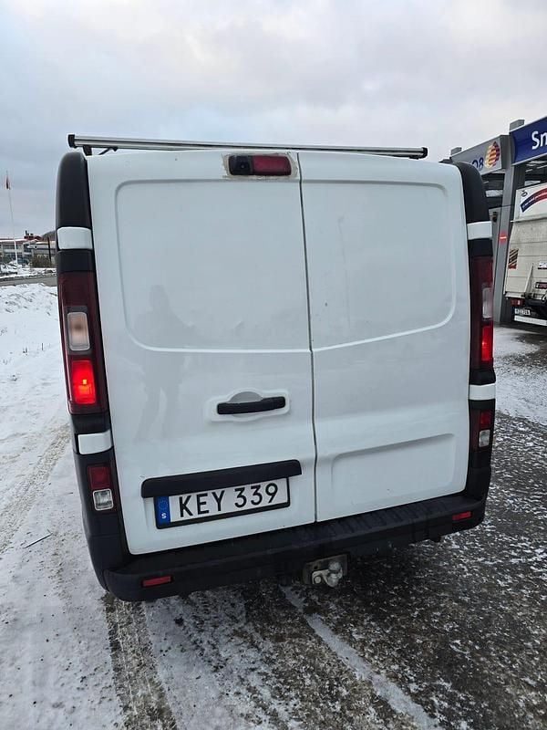 Begagnad Renault Trafic 120 HK (88 kW) 2016 Minibuss