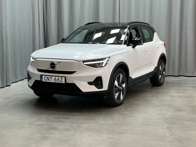 Blå Begagnad 2023 Volvo XC40 Plus SUV | 539 900 kr (Lite dyr) - Bild 1/4