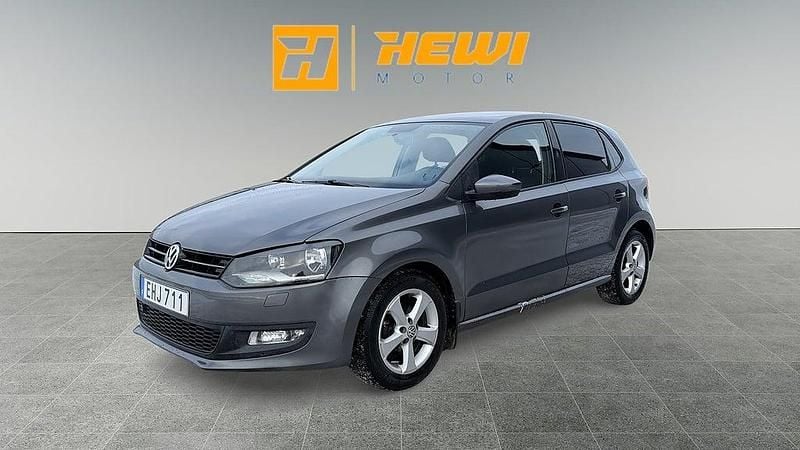 Grå Begagnad 2012 VW Polo Halvkombi | 49 800 kr (Marknadspris) - Bild 1/4