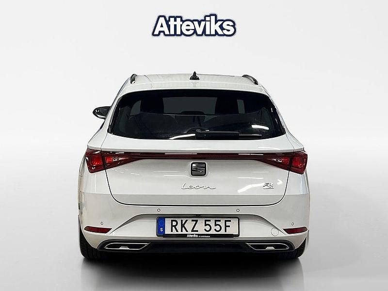 Begagnad Seat Leon 150 HK (110 kW) 2021 Vit Kombi