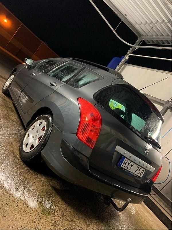 Grå Begagnad 2009 Peugeot 308 Kombi | 27 900 kr (Marknadspris) - Bild 1/3