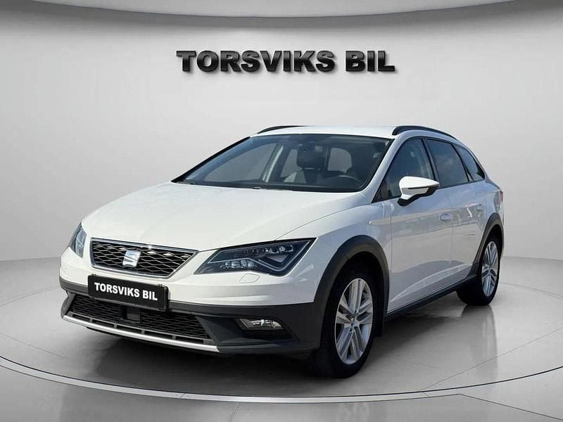 Vit Begagnad 2017 Seat Leon X-Perience Kombi | 129 900 kr (Marknadspris) - Bild 1/4
